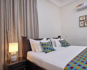 The Highbridge Guest Lodge - Madina