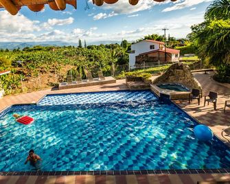 Eco Hotel Las Palmas - Armenia - Pool