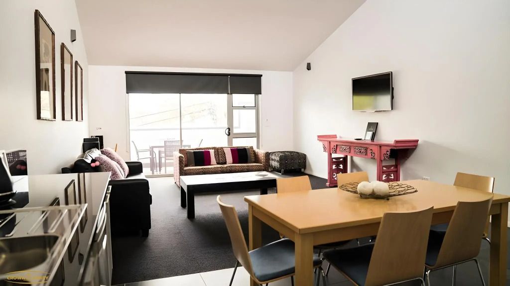 Crown on Darby Newcastle