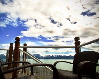 Otter Beach Lodges - Homer - Balkong