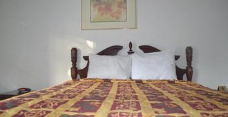 Searle Motel - Long Beach - Bedroom