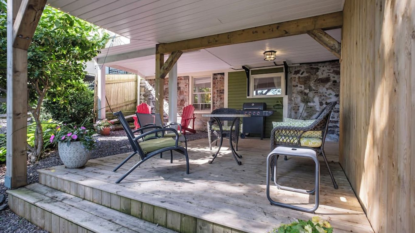 The Elizabeth Manor Guesthouse