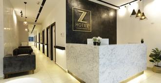 Z Hotel - Petaling Jaya - Front desk