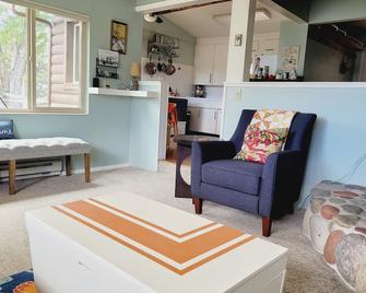 A small home with a big welcome! - Cedaredge - Sala de estar