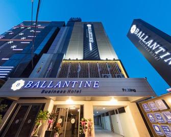 Ballantine Business Hotel - Gwangju - Gebäude