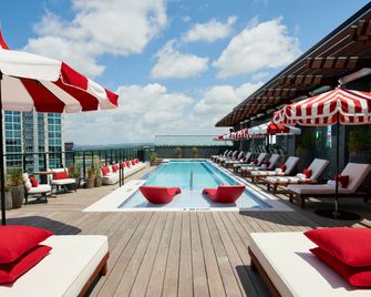 Virgin Hotels Nashville - Nashville - Pileta