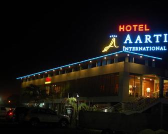 Hotel Aarti International - Gāndhīdhām - Building
