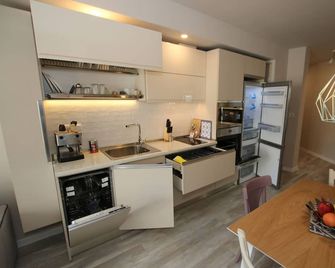 Apartments Angelov - Varna - Kitchen