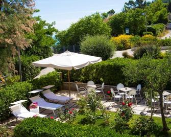 Hotel Adler - Gabicce Mare - Patio