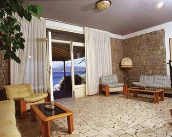 Hotel Stella Maris - Capoliveri - Patio