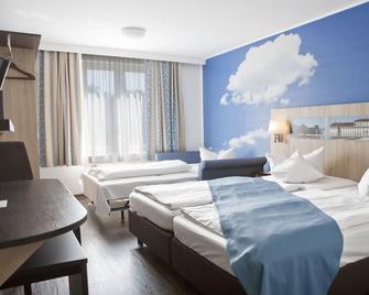 Hotel Blauer Karpfen - Oberschleißheim - Bedroom