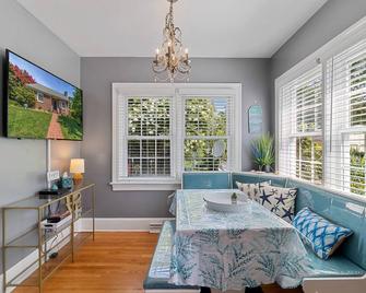 New Cozy 2 Bd 2 Bth W/Arcade Movie Thtr Pool Tbl - Kilmarnock - Comedor