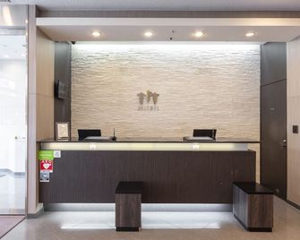 Sanco Inn Grande Tokyo Hamamatsucho - Tokyo - Front desk