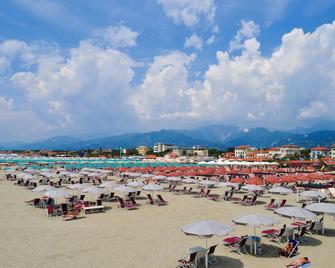 Casa Bea 900m from sea - Happy Rentals - Marina Di Pietrasanta - Strand