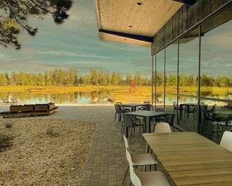 Backland Luxury Nature Resort - Williams - Restaurant
