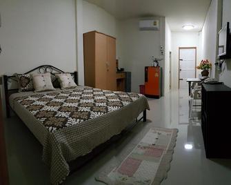 Sukkasem Guesthouse Thungsong - Thung Song - Camera da letto