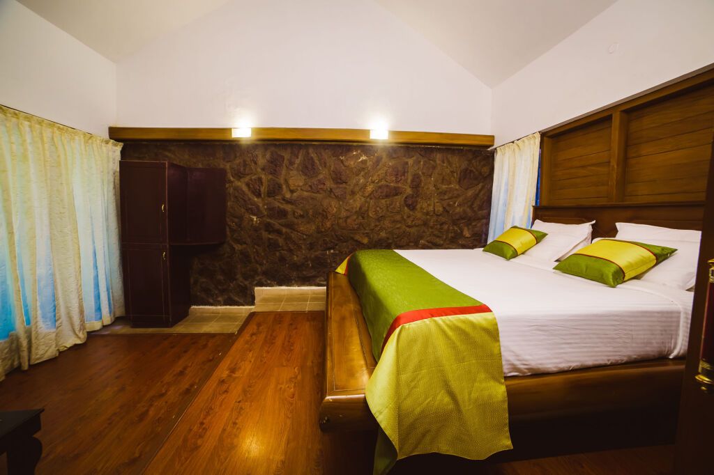 Deep Woods Resort - מונאר - חדר שינה