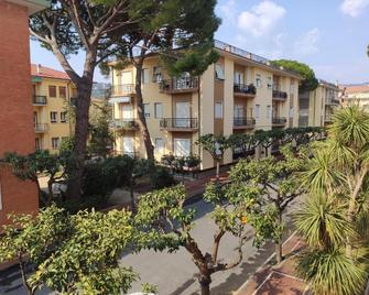 Appartamenti Bemar - Diano Marina - Edificio