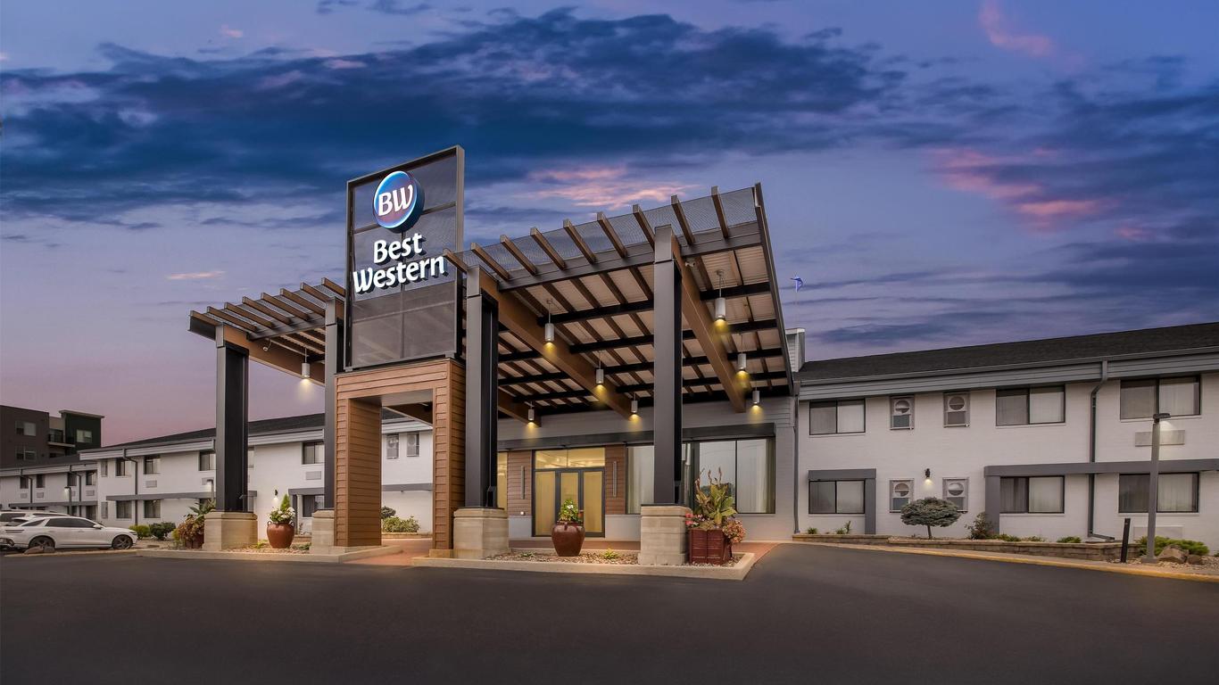 Best Western West Towne Suites