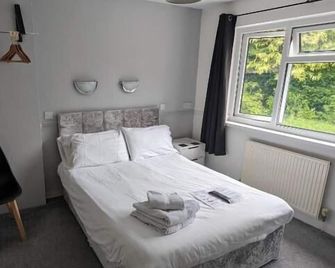 Cottage Court Hotel - Tenby - Sovrum