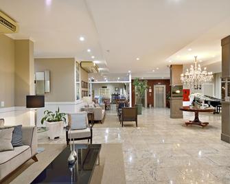 Hotel Dan Inn Araraquara by Nacional Inn - Araraquara - Lobby