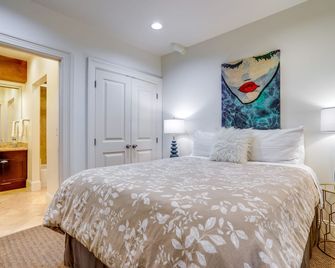 Seattle Condo with Parking, Near Space Needle! - Seattle - Bedroom