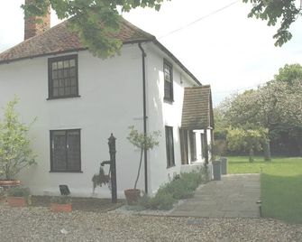 White House - Bishop's Stortford - Building