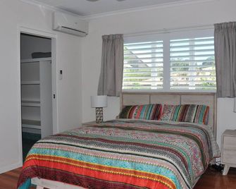 10 Double Island Drive - Rainbow Beach. Pool. Aircon - Rainbow Beach - Slaapkamer