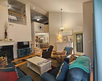 Spectacular 3br 2ba Bay Forest Villa Near Bethany Beach! - Ocean View - Sala de estar