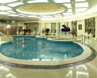 Sunrise International Hotel - Shenyang - Pool