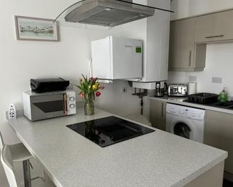 Harbourside Apartment - 1 Bed Apartment - Whitehaven - Kitchen