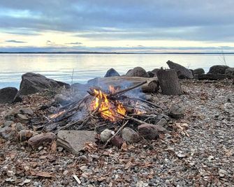 Unique waterfront house with private beach - Gananoque