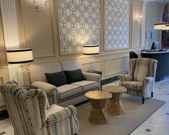 Hotel Campoamor - אוביידו - טרקלין