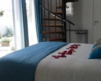 Pensión Isla - Couples Only - Requena - Bedroom