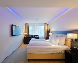 Zi Hotel - Karlsruhe - Bedroom