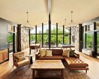 Tremont Lodge & Resort - Townsend - Living room