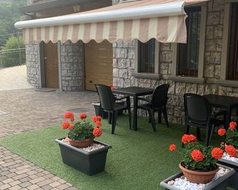 B&B San Pellegrino Terme - Zogno - Innenhof