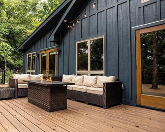 Views! Sunset L Large Deck L 2mi To Downtown Mentone & Desoto Falls - Mentone - Patio