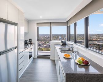 Meriton Suites Church Street, Parramatta - Parramatta - Habitación