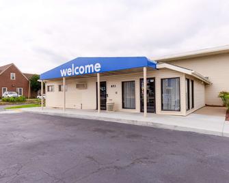 Motel 6 Norfolk - Norfolk - Rakennus