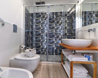 Lo Scoglio della Formica B&B - Capo d'Orlando - Bad