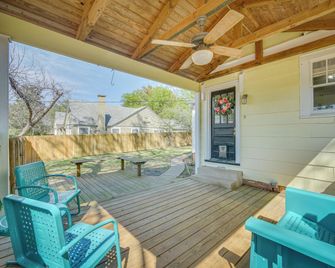 'The Pink Azalea' - Tyler Home w/ Yard + Patio! - Tyler - Balcony