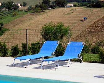 아그리투리스모 파라 - 몬테지오르지오 - 수영장