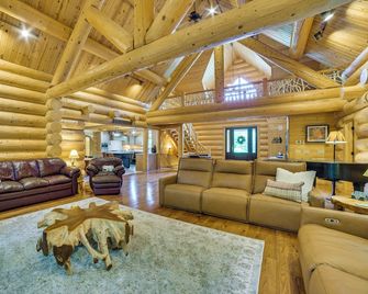 14 Mi to Slopes: Lodge on 104 Acres in Boyne City - Petoskey