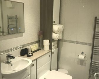 The White Hart Hotel - St. Austell - Baño
