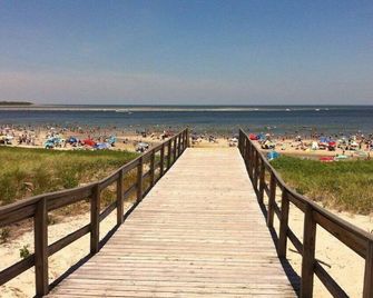 NEW - 2 bed / 2 bath+large Deck in the center of beautiful Essex, MA - Essex - Beach