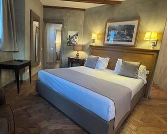 Al Molo 5 - Margaritaville - Oliveto Lario - Habitación