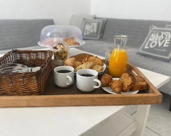 Porto Naoussa - Adults Only - Naousa - Comida