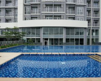 Spacious 2BR at Ciputra International Apartment - Yakarta - Piscina