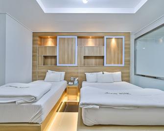 Savoy Hotel - Daegu - Habitación